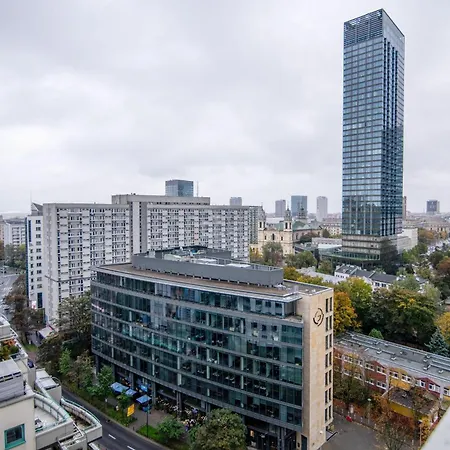 Center Modern Flat With Skyline View -15th Floor! #smart Tv #fast Wi-fi #metro Apartment *