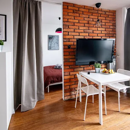 דירה Center Modern Flat With Skyline View -15th Floor! #smart Tv #fast Wi-fi #metro *