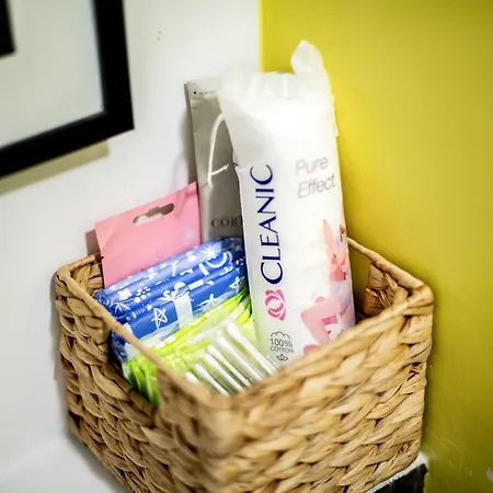 Center Modern Flat With Skyline View -15th Floor 아파트