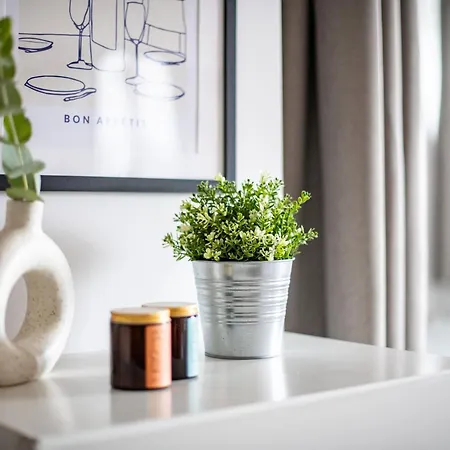 Center Modern Flat With Skyline View -15th Floor Apartment Warschau