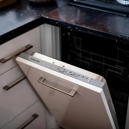 아파트 Center Modern Flat With Skyline View -15th Floor *