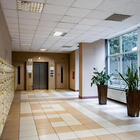 Center Modern Flat With Skyline View -15th Floor