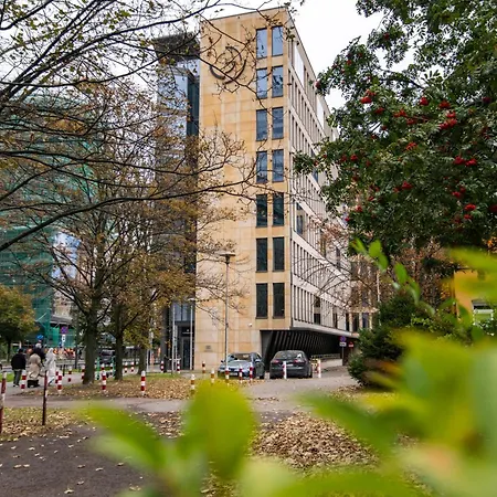 Center Modern Flat With Skyline View -15th Floor! #smart Tv #fast Wi-fi #metro Warszawa