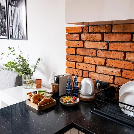 Apartment Center Modern Flat With Skyline View -15th Floor! #smart Tv #fast Wi-fi #metro